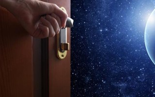 王的域名何时可购？探索域名注册的时间窗口与策略