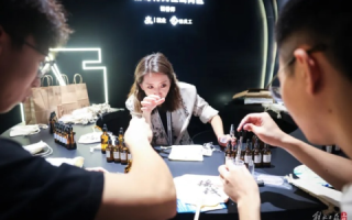 探索指间科技，亲身体验与智能生活的交汇
