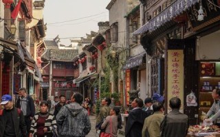 域名没有加入服务器的白名单能ping的通吗？