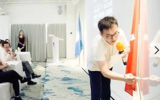万维商务，稳健前行，塑造企业未来