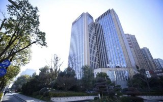 谁知道国内免备案空间要稳定高速的？