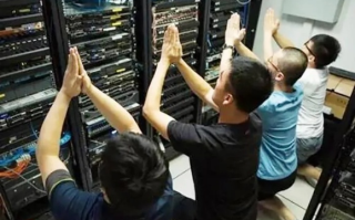 海外域名服务器还是使用国内服务器？