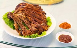 草原风情，品味精品牛肉干—打造专属域名，引领美食新风尚