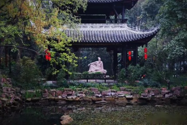 鸢都商务，苏东坡笔下的神秘花园