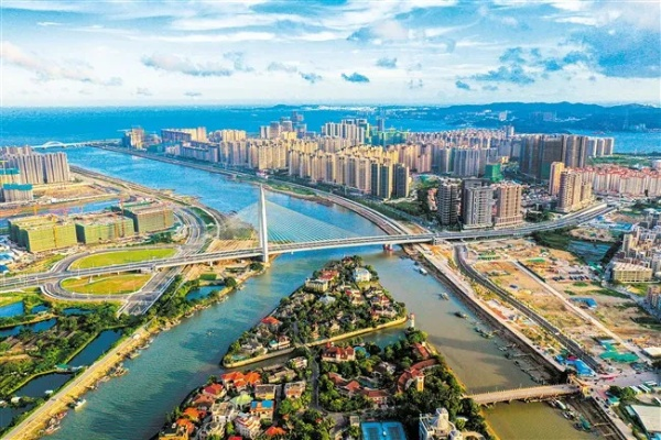 盛大启幕，汕头新篇章，经济革新与文化传承的双翼