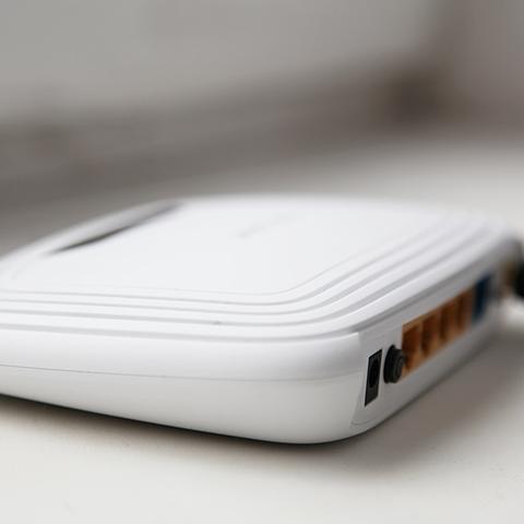 为什么我的虚拟主机绑定的域名解析过了可以ping通但不能用域名访问？