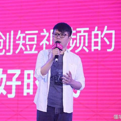 如何将QQ空间域名移至空间名字下方并优化显示效果