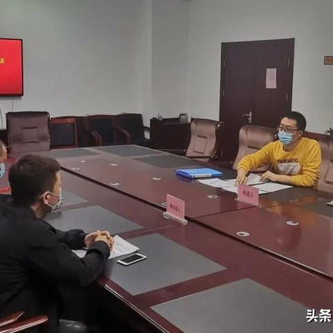 请教一下，在商务中国注册的域名到期前，他们会发出邮件或短信通知吗？