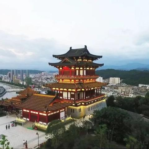 云上筑梦，天宇领航，探索数字化时代的无限可能