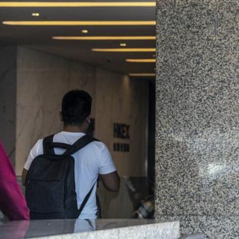 企业在选择香港服务器托管时的注意事项