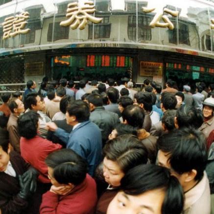 网站域名更换后，旧域名排名依然靠前，该如何应对？