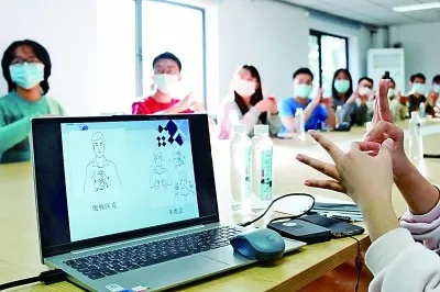在线教育的人文评测，如何保障学习体验与人文关怀的平衡