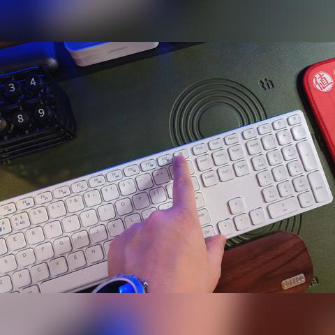 在中国E动网注册的域名如何在QQ创建域名邮箱