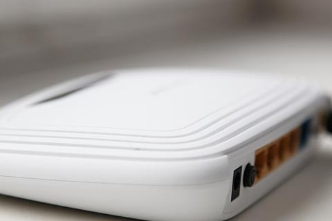 代理域名转入其他ISP，可行性、限制与替代方案