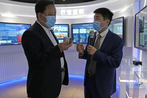 亿万网络时代的变革与挑战，探索互联网新时代的机遇与风险