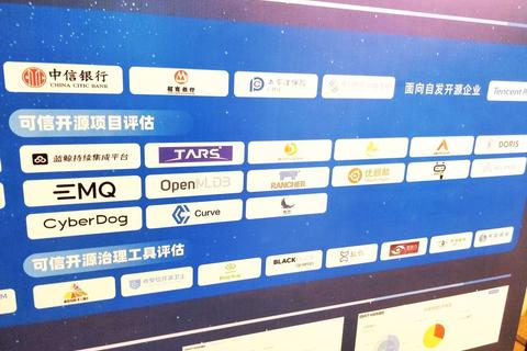 对于一个日访问量数百的门户网站应该推荐用哪款弹性云服务器