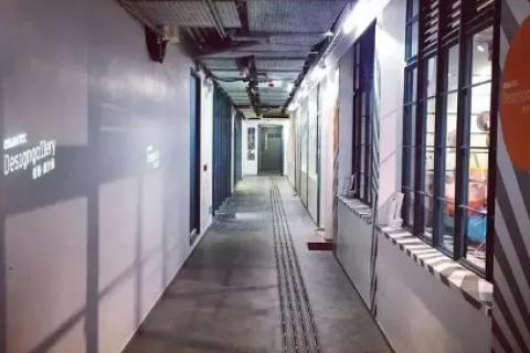 香港空间为什么很慢啊？