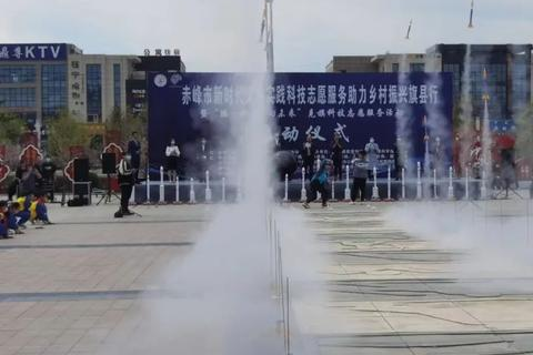 最近，亿腾科技这个名字在各种社交媒体和新闻中被频繁提及，引发了不少人的关注和讨论。那么，亿腾科技到底怎么样呢？本文将详细阐述亿腾科技的背景、优势、产品、以及对未来的展望