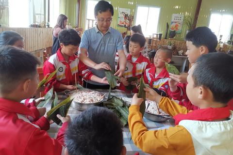 爱国网络，构建健康、积极、富有爱意的网络新生态