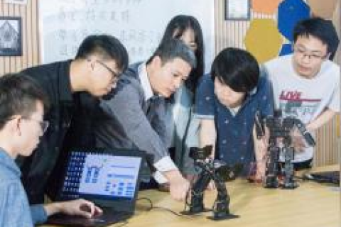 卓越网络科技的崛起，引领数字化转型的新浪潮