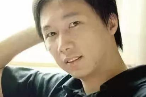 哪个买卖域名的网站比较好？
