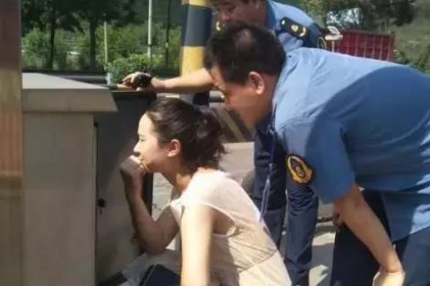 下面是使用互站网官网为主题生成的标题，并依据该标题编写的一篇文章