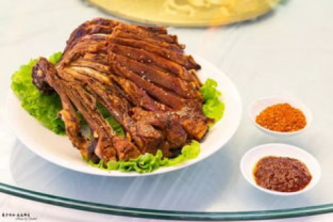 草原风情，品味精品牛肉干—打造专属域名，引领美食新风尚
