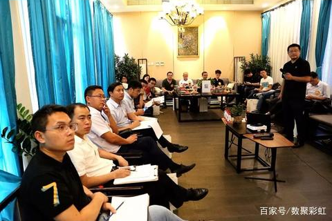 聚主机网使用体验，性能、服务与用户评价的综合考量