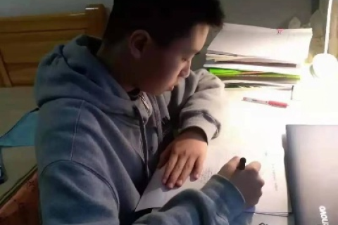启伟在线的实战体验，揭秘高效学习工具如何助力个人成长